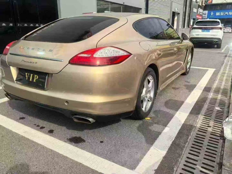 荆州12年保时捷帕拉梅拉8