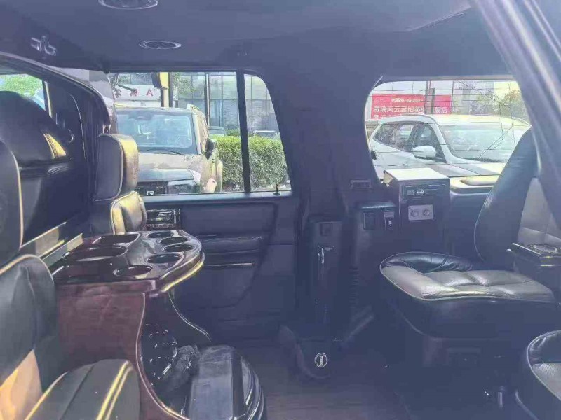 荆州11年林肯领航员5