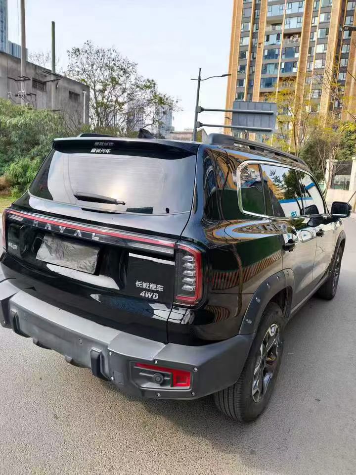 成都25年哈弗大狗8