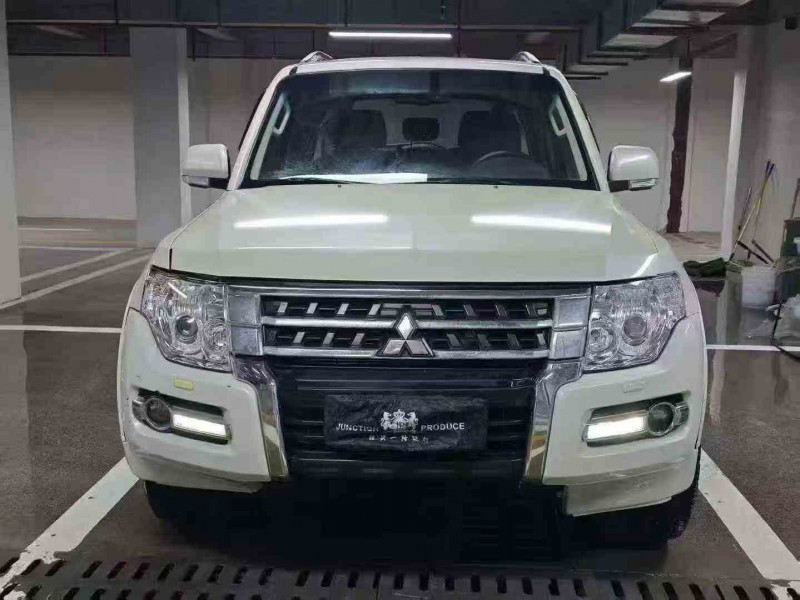 安順18年三菱帕杰羅1