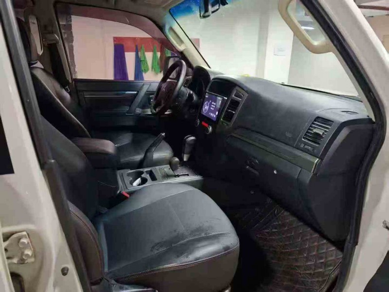 安順18年三菱帕杰羅6