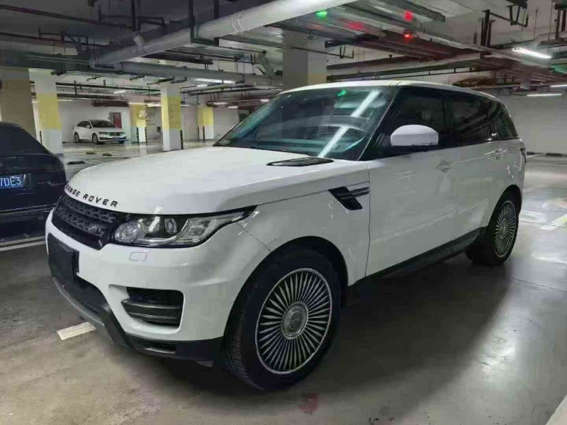 德阳17年路虎揽胜运动2