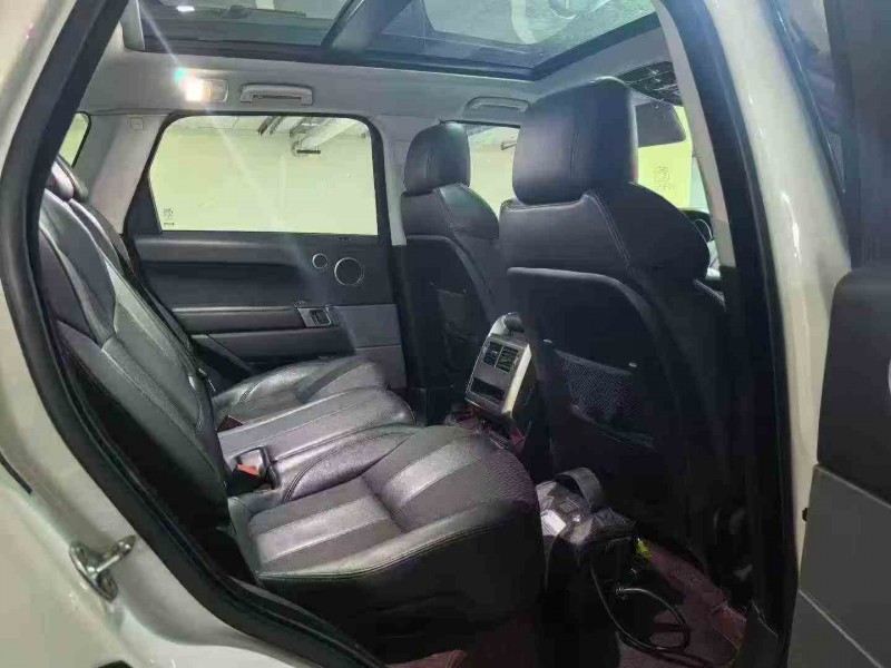 德阳17年路虎揽胜运动4