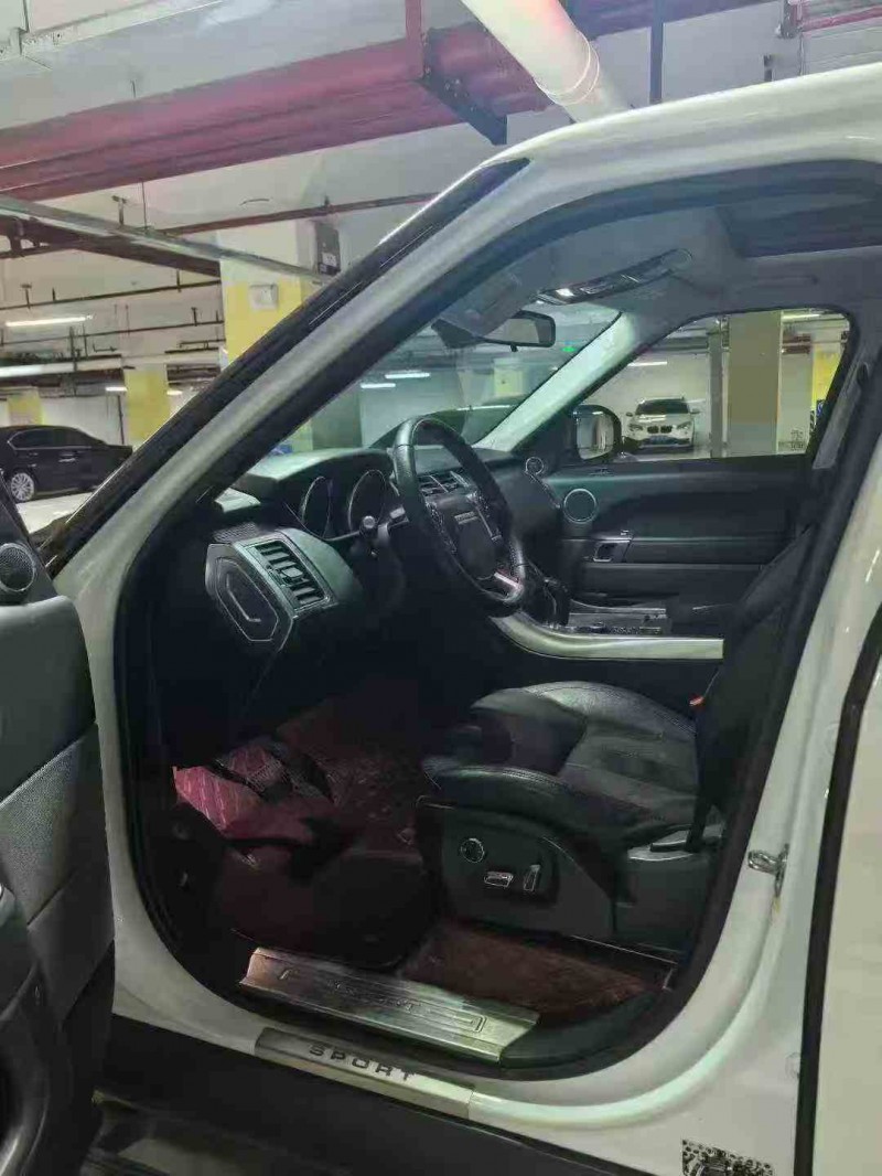 德阳17年路虎揽胜运动5