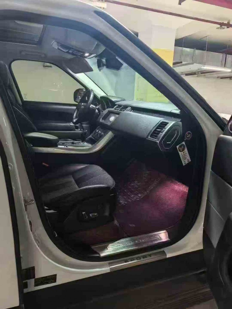 德阳17年路虎揽胜运动6