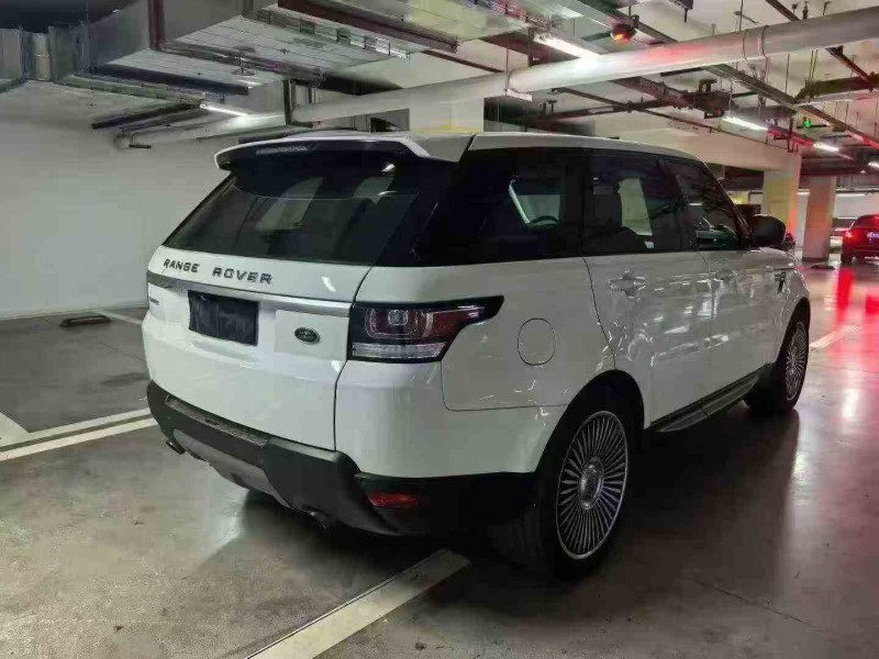 德阳17年路虎揽胜运动8