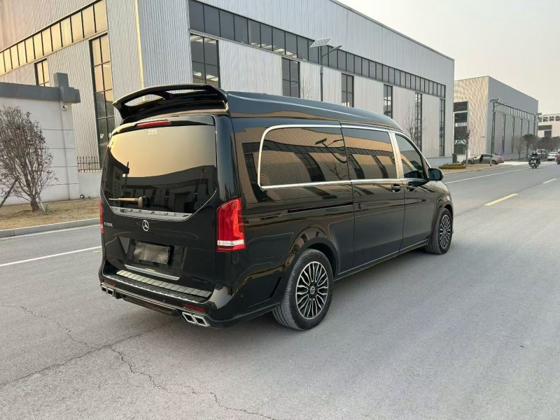 徐州24年奔馳威霆8