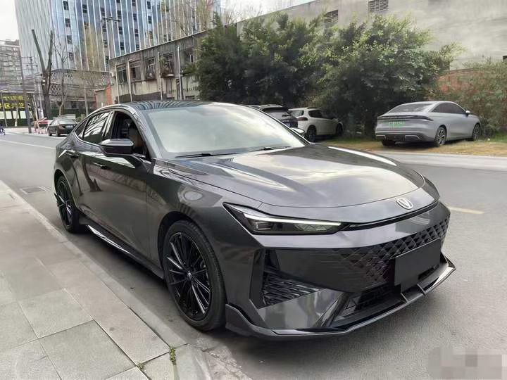 成都24年长安汽车UNI2