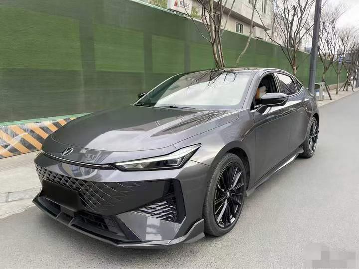 成都24年长安汽车UNI3