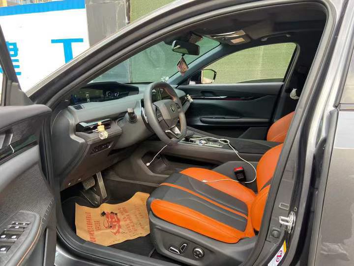 成都24年长安汽车UNI4