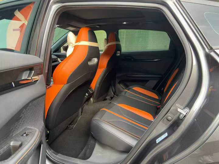 成都24年长安汽车UNI5