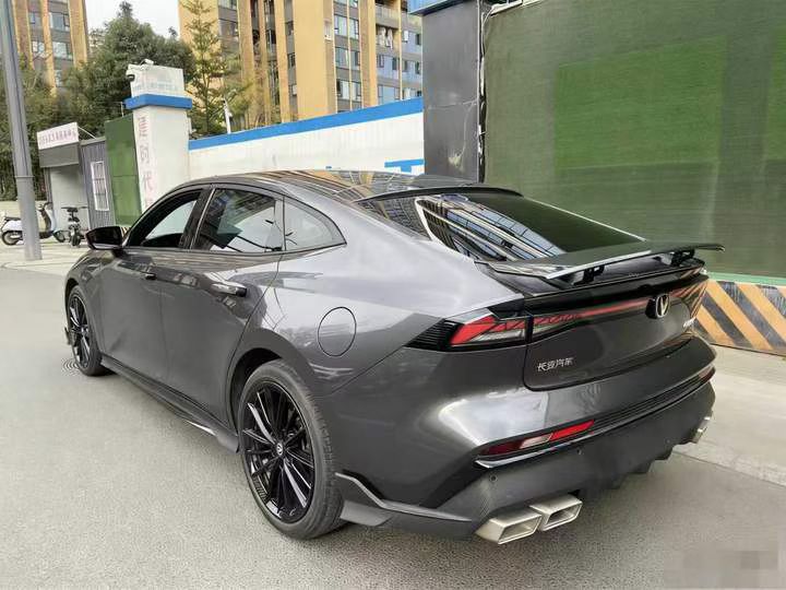 成都24年长安汽车UNI7