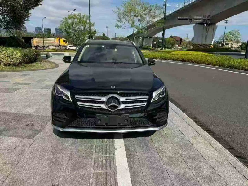 温州19年奔驰GLC1