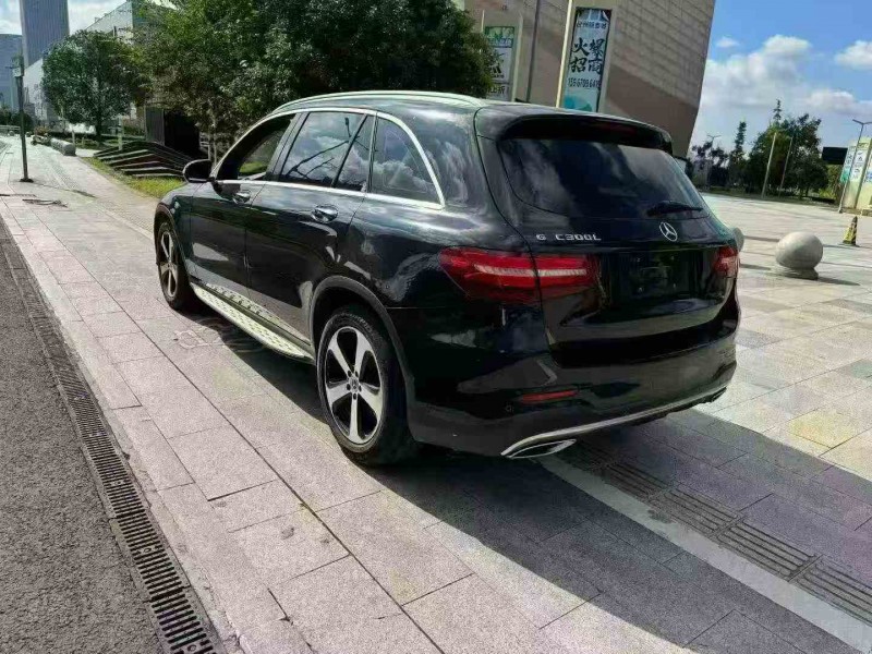 温州19年奔驰GLC7
