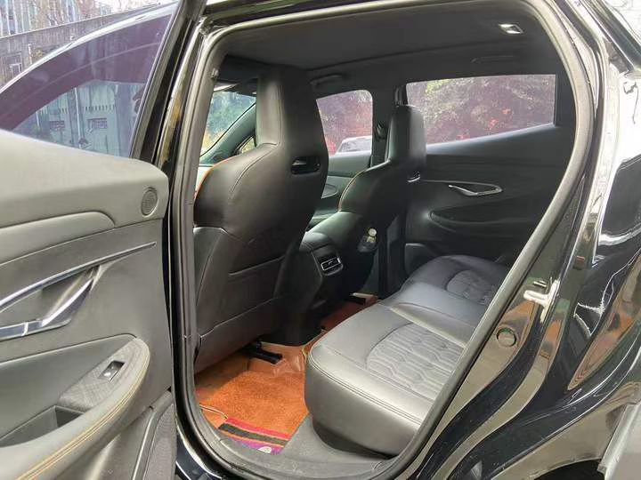 成都22年长安汽车UNI5