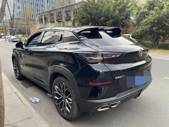 成都22年长安汽车UNI7