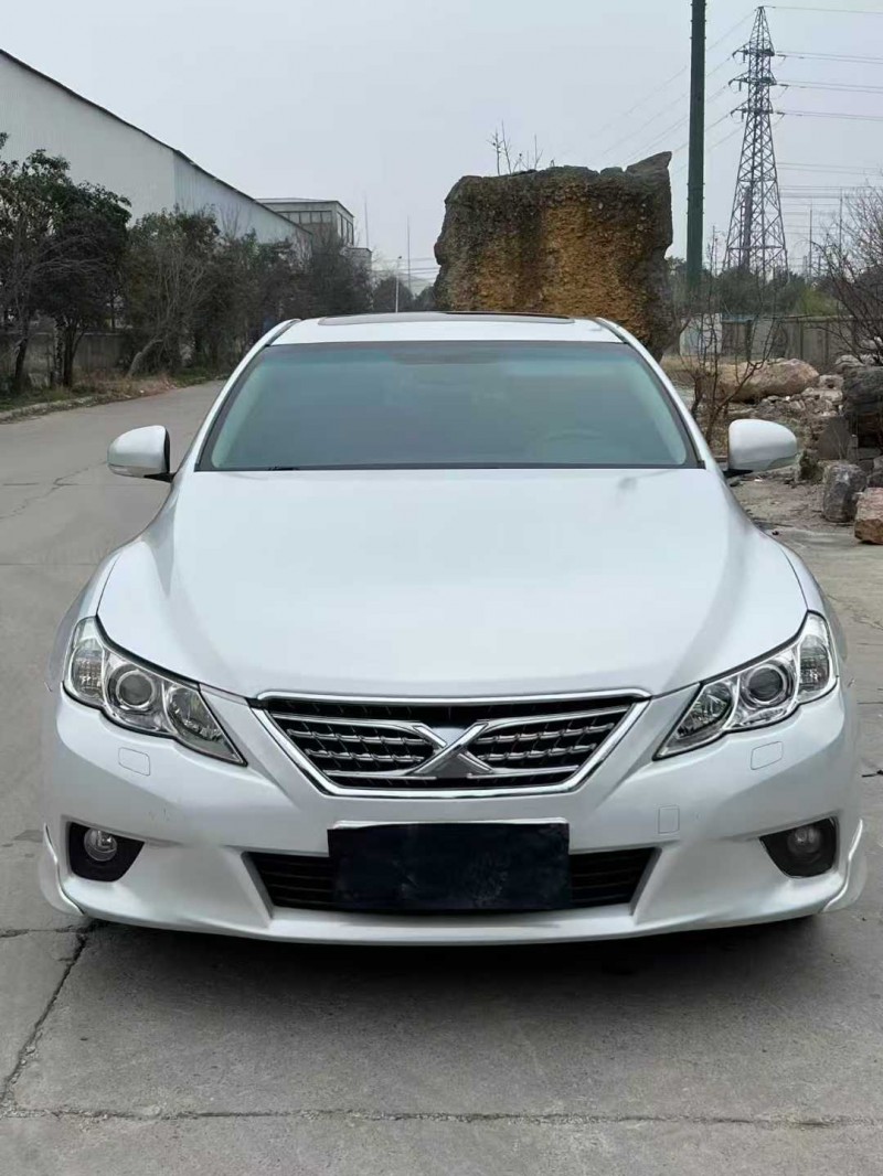 徐州12年丰田锐志1