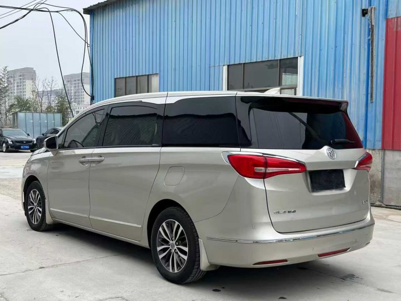 徐州18年别克GL84