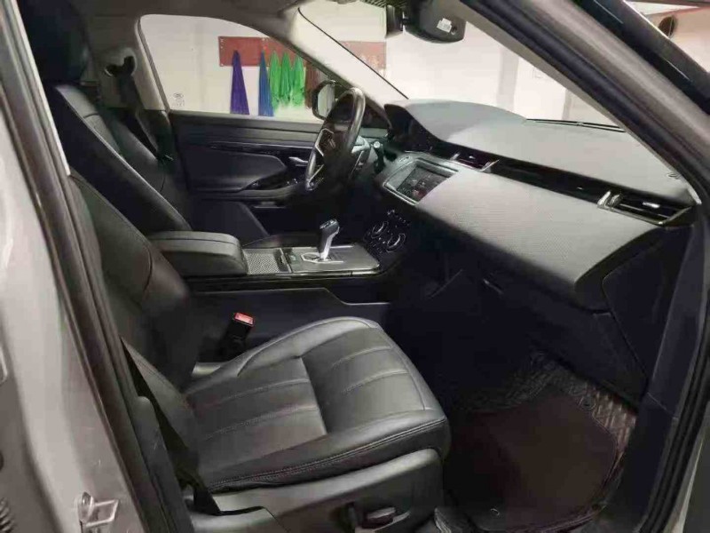 安顺24年路虎极光4