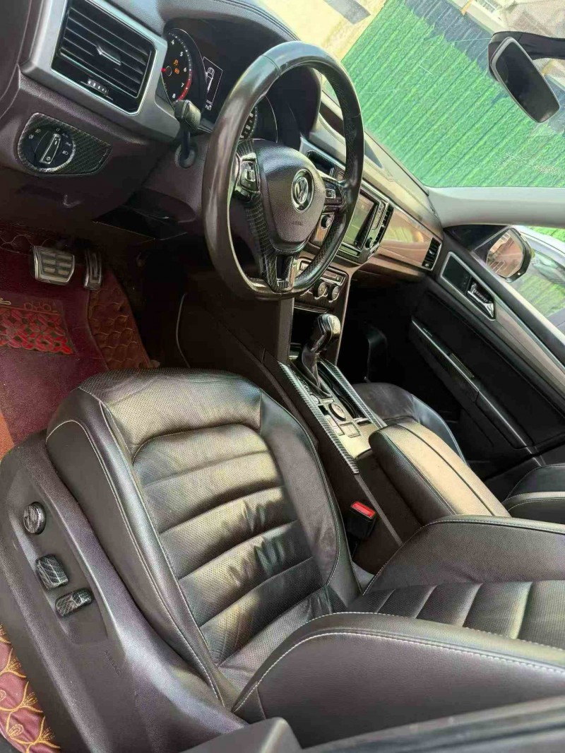 佛山17年大眾途昂4