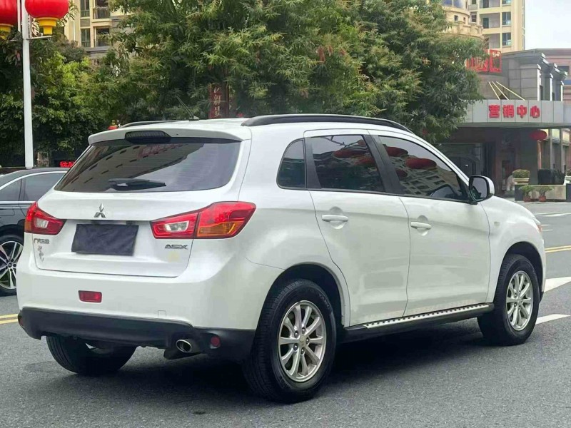 佛山15年三菱勁炫8