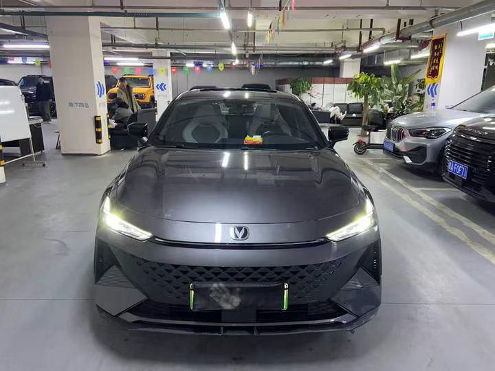 成都24年长安汽车UNI1