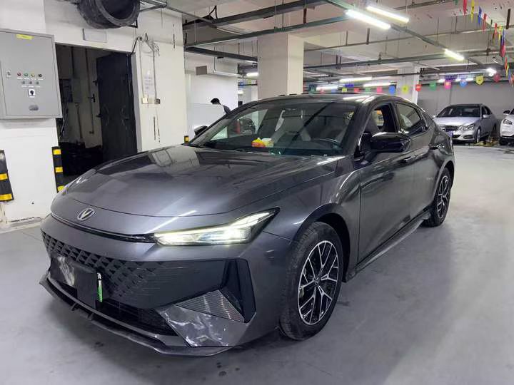 成都24年长安汽车UNI3