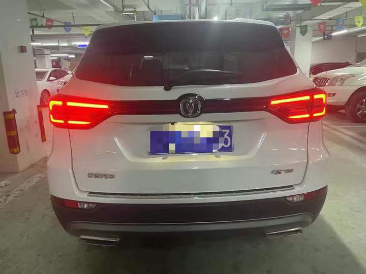 成都23年长安汽车CS759