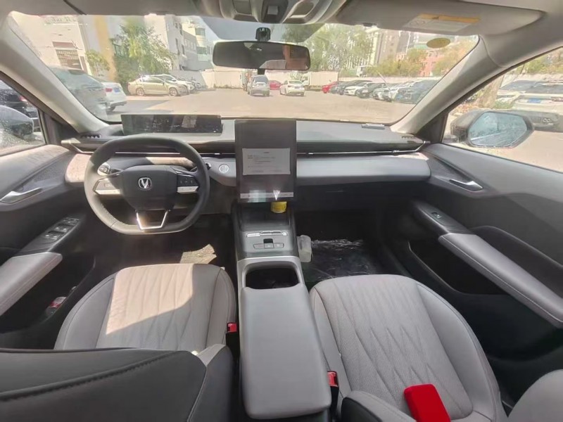 广州25年长安汽车逸动5