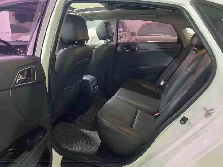 成都19年现代名图5