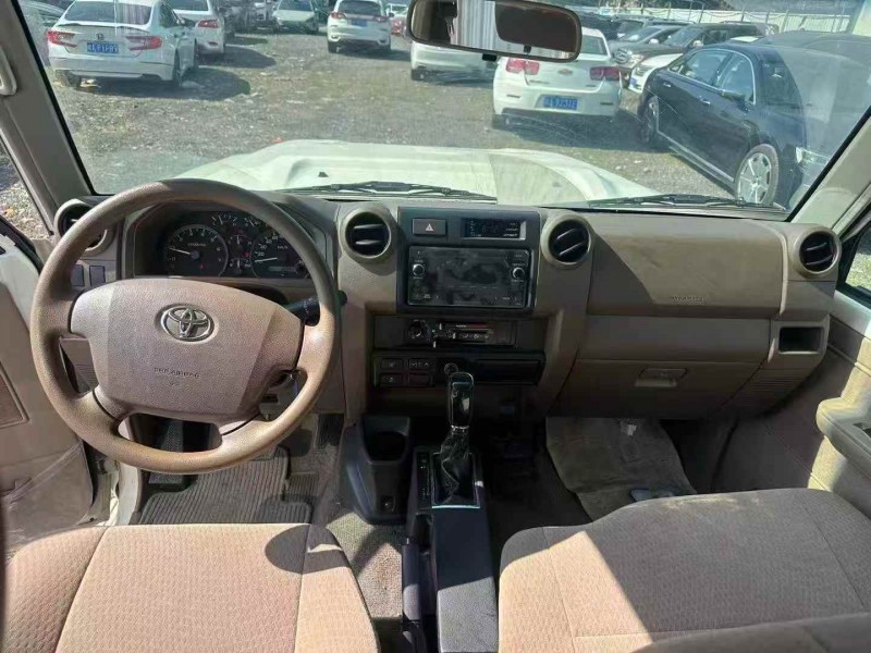 廣州24年豐田蘭德酷路澤8