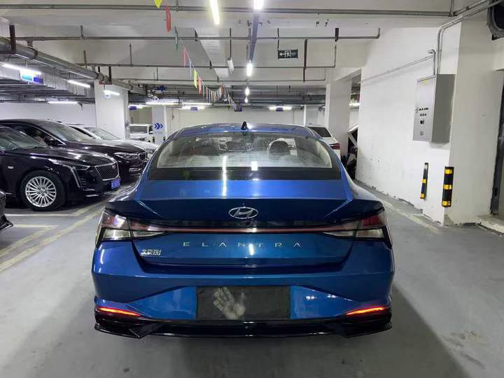 成都22年现代伊兰特9