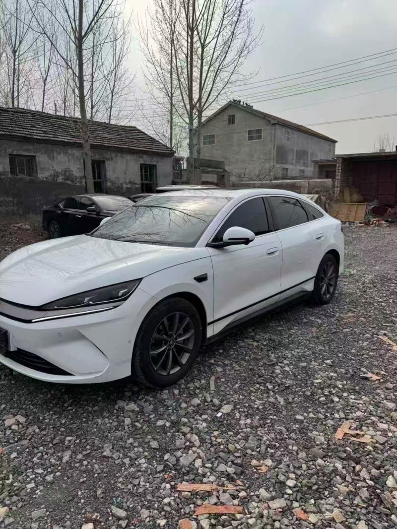 菏澤25年比亞迪秦3