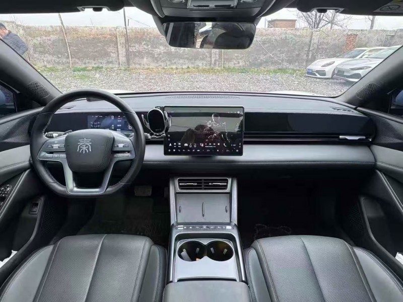 菏澤25年比亞迪秦5