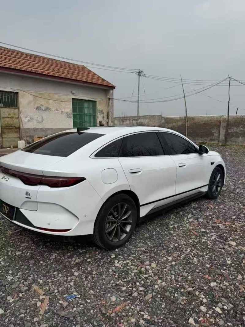 菏澤25年比亞迪秦8