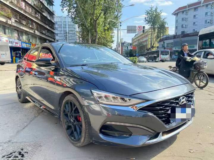 成都21年现代菲斯塔2