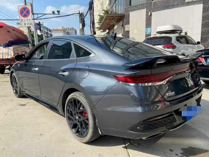 成都21年现代菲斯塔7