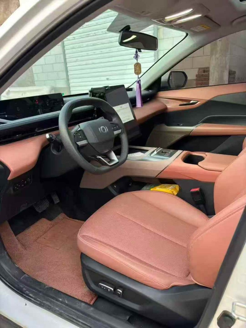 保定25年长安汽车启源6