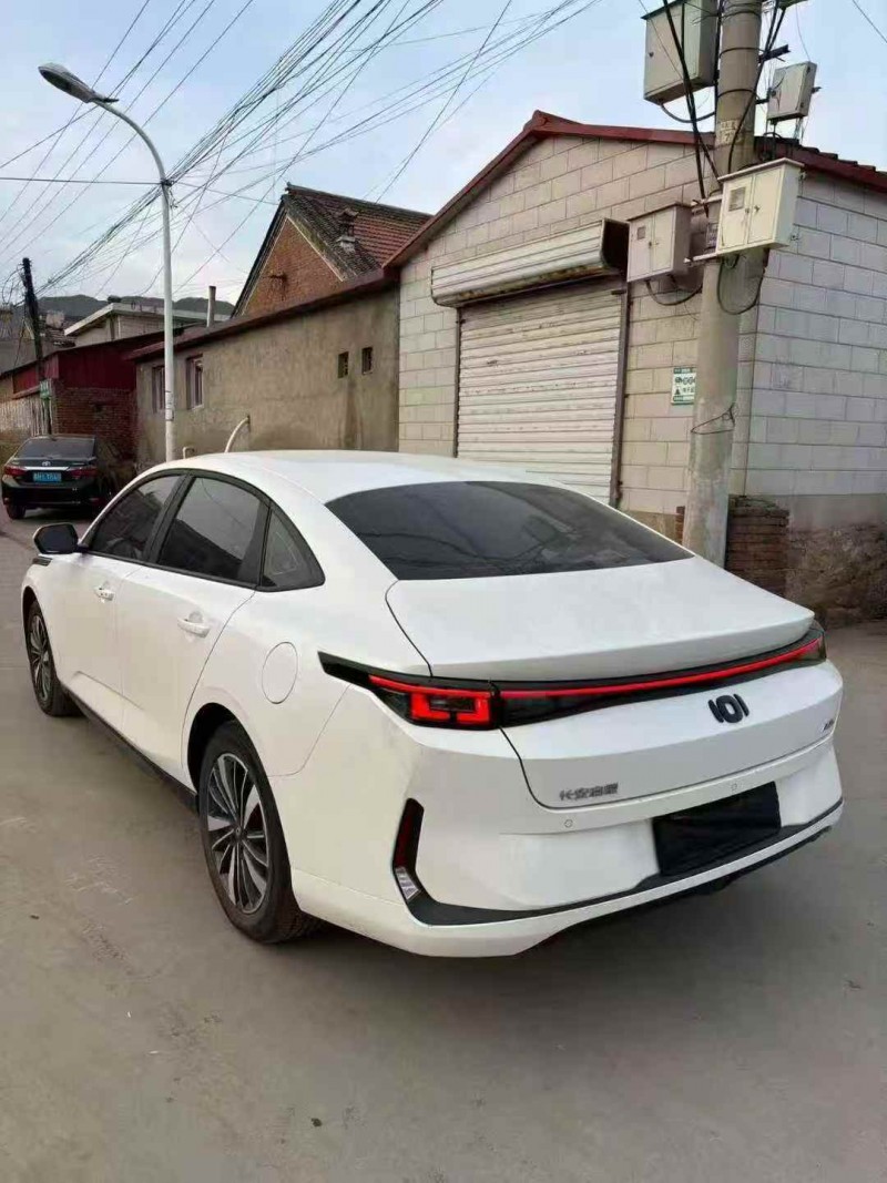 保定25年长安汽车启源7