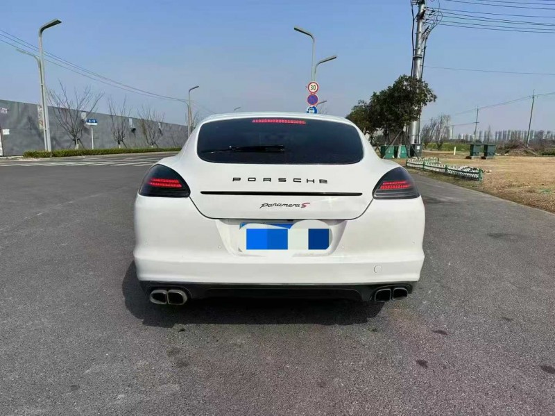 蘇州13年保時捷帕拉梅拉8