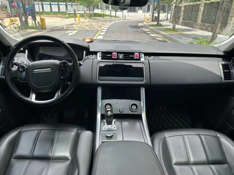 深圳21年路虎攬勝運動5