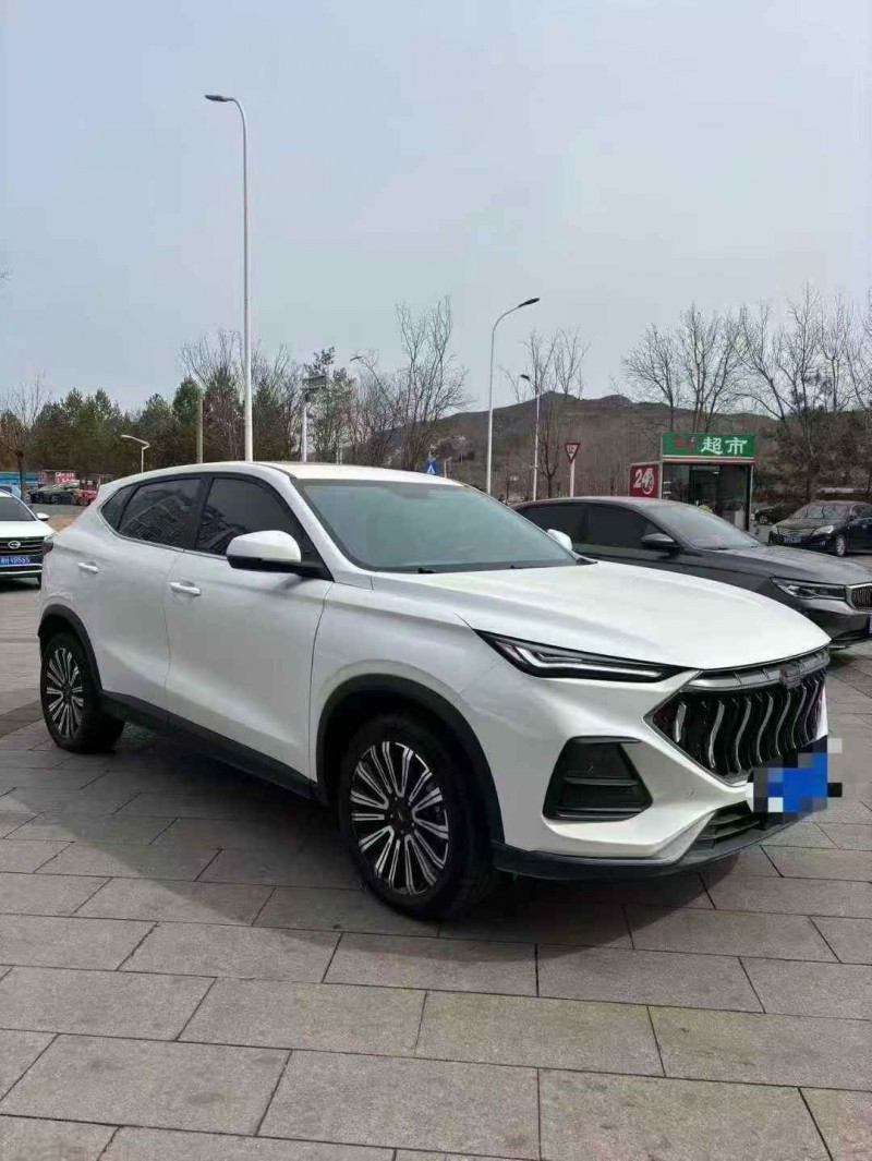 保定23年長安汽車歐尚2