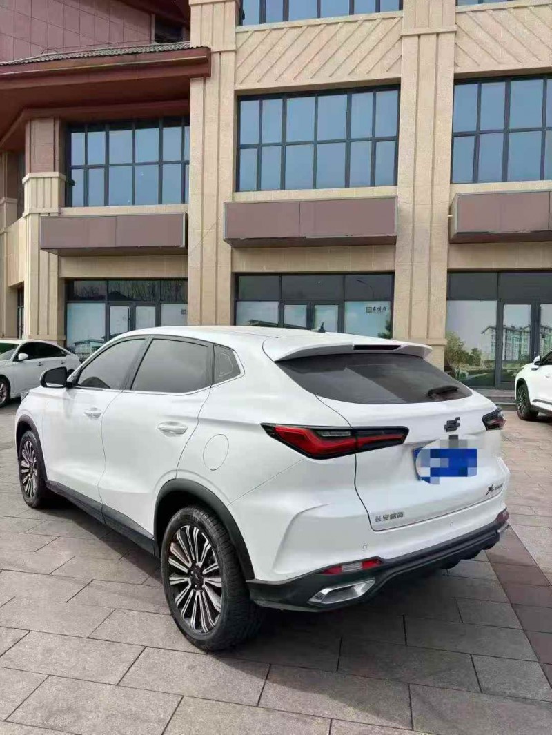 保定23年長安汽車歐尚8