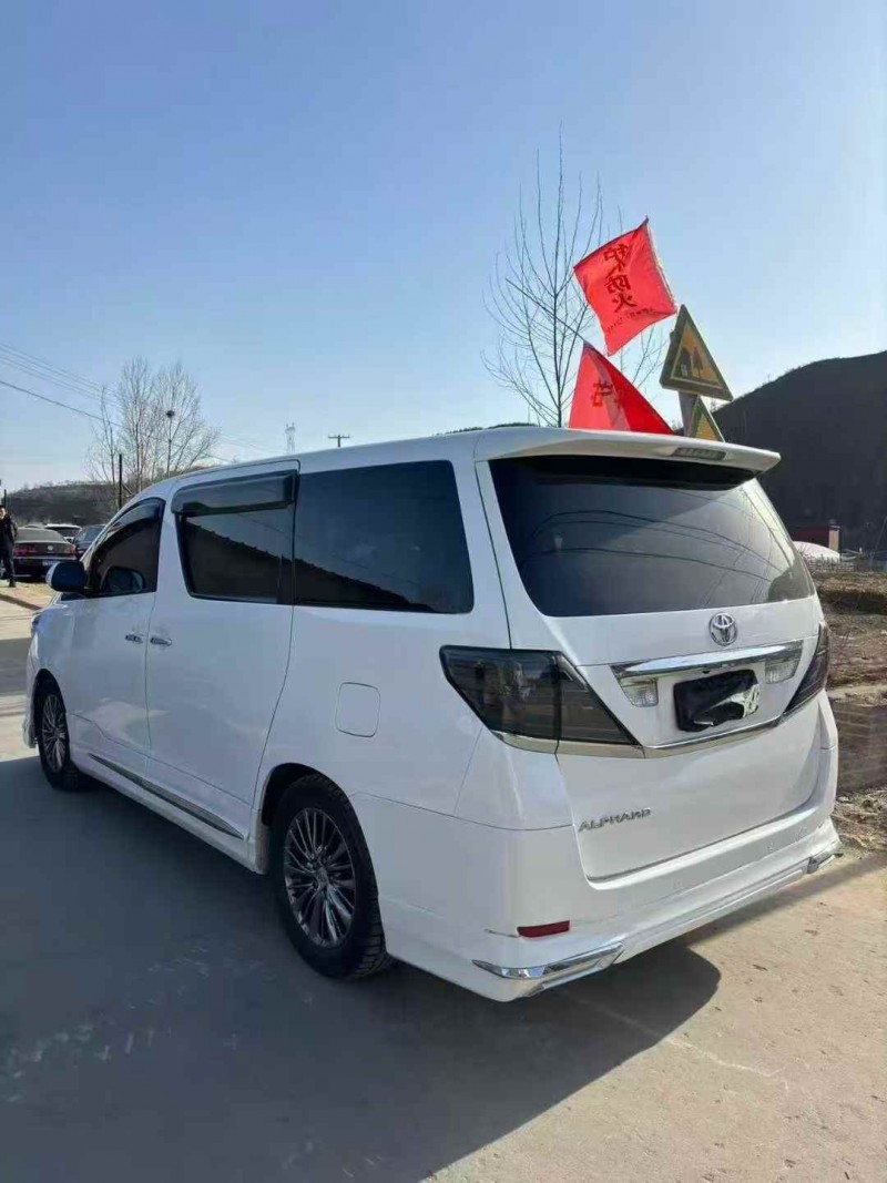 邯郸14年丰田埃尔法8