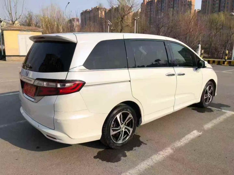 济宁15年本田奥德赛8