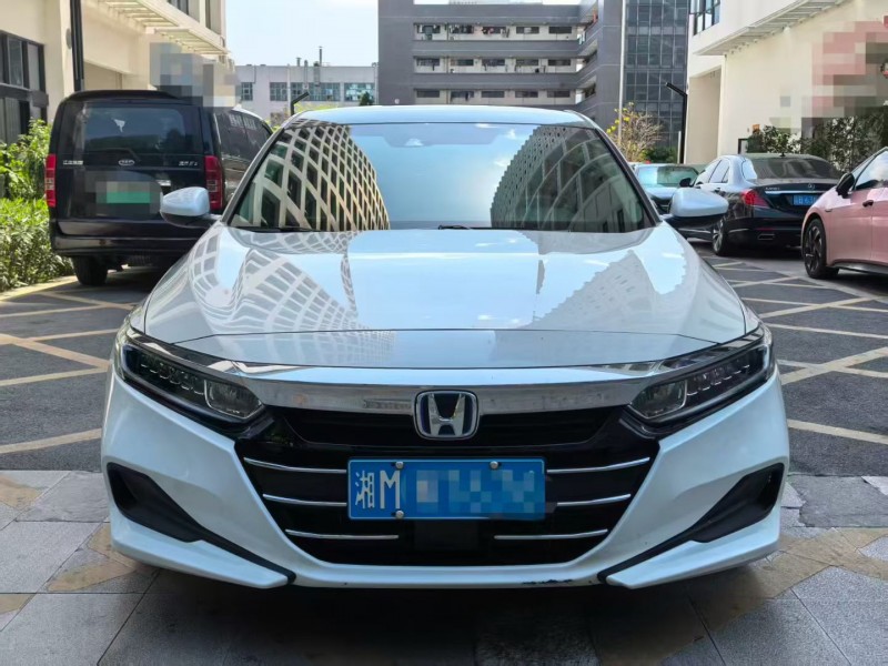 深圳22年本田雅阁1