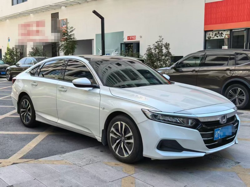 深圳22年本田雅阁6