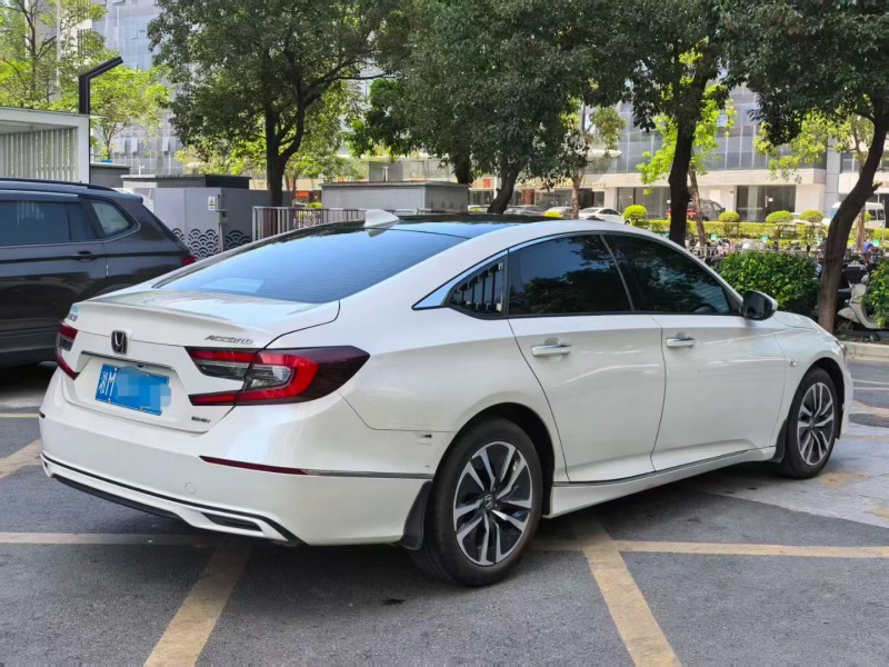 深圳22年本田雅阁9