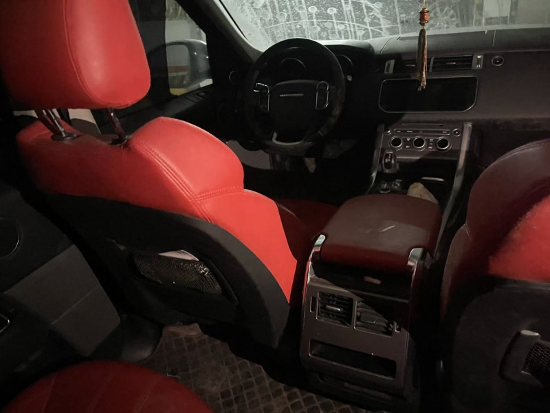 成都17年路虎揽胜运动4