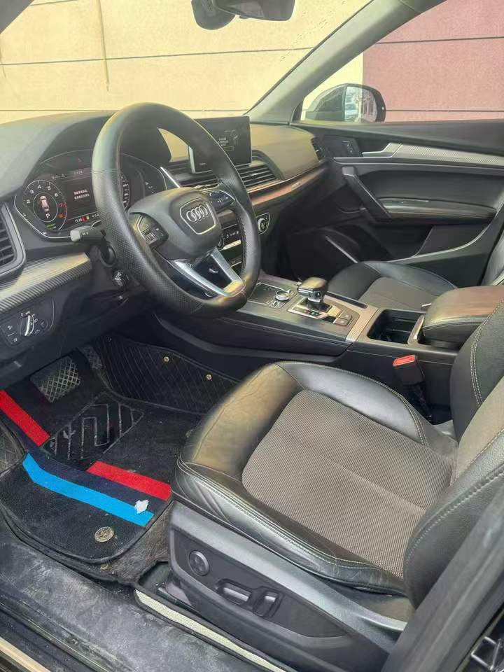 鶴壁19年奧迪Q58